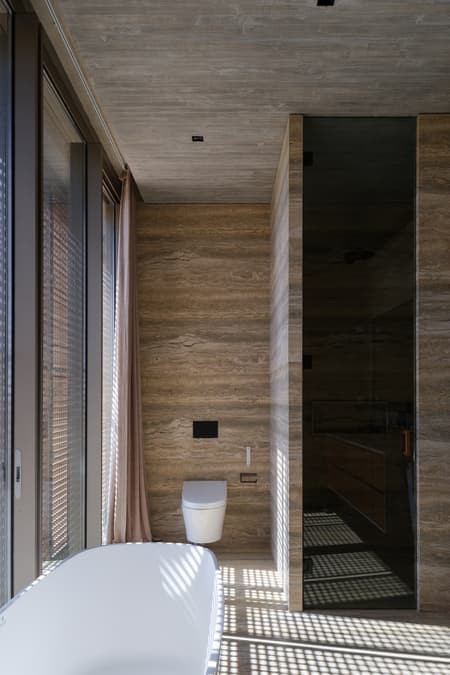 LA SECRETA HOUSE